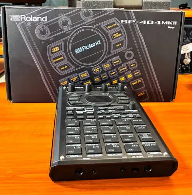 Roland - SP-404MKII Creative Sampler and Effector 2